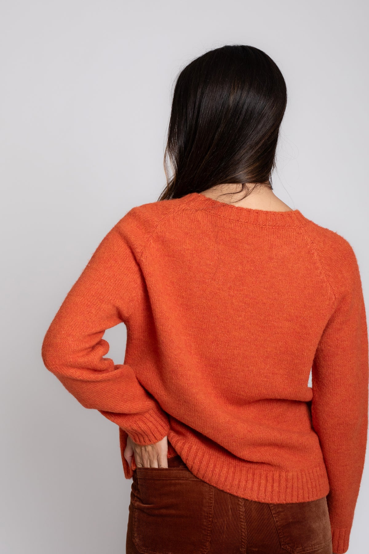 WEEKEND SWEATER