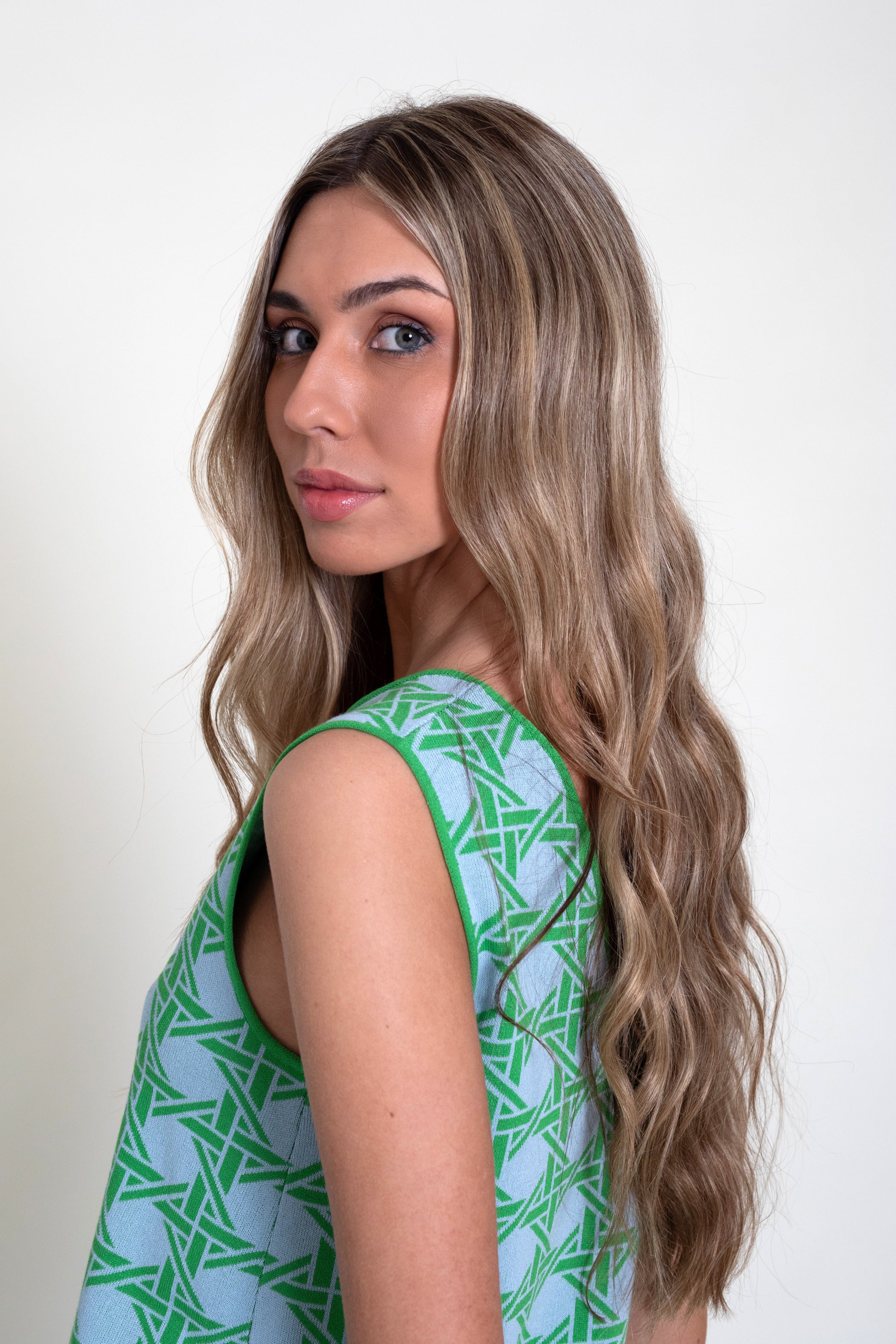 TOP SIMONA